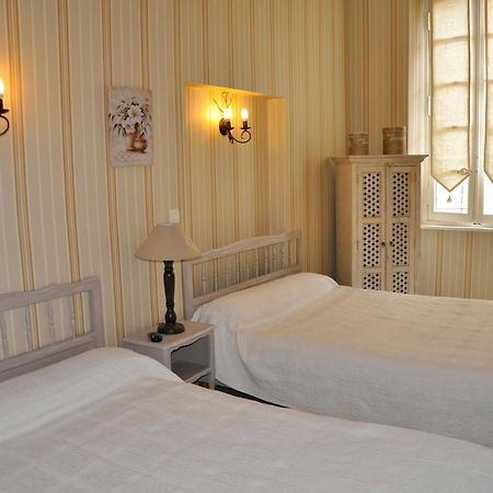 Les Deux Acacias Hotell Villepinte  Exteriör bild