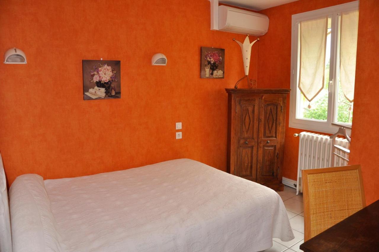 Les Deux Acacias Hotell Villepinte  Exteriör bild